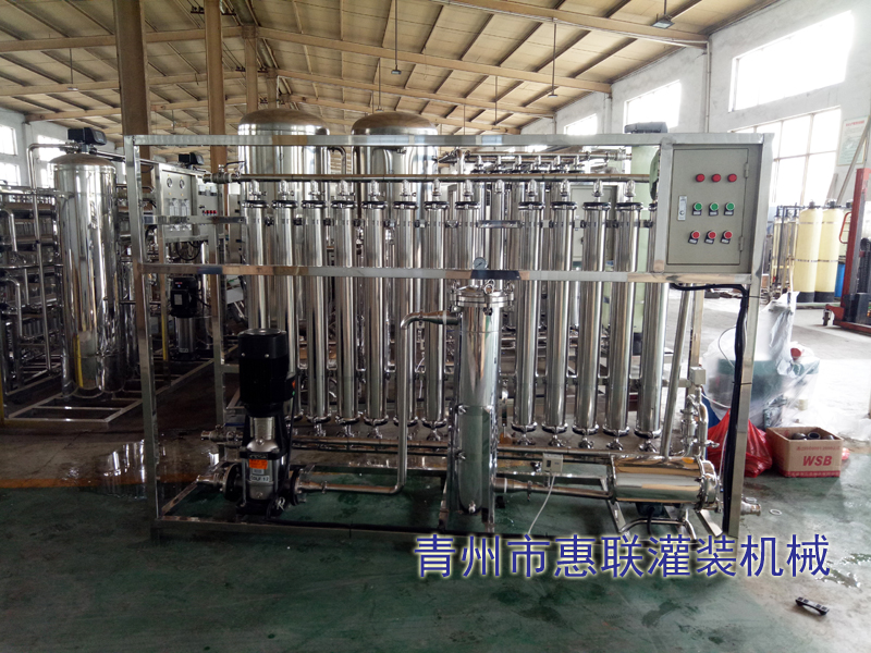 白酒膜過(guò)濾機(jī)生產(chǎn)車(chē)間一角