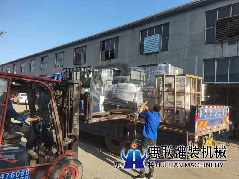 白酒過濾機(jī)發(fā)貨現(xiàn)場